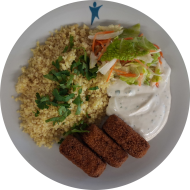 3 Gemüsekroketten 'Gärtnerin Art' (21,81) an 'Quasi-Kräuter-Dip' (18,84) dazu Zitronenbulgur (81) 