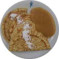 4 Eierkuchen dazu Zucker und Apfelmus (3,15,19,81) 