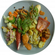 Stelle Dir aus dem reichhaltigem cafete⁵⁵ Brunch-Angebot Deinen kleinen Wunschteller incl. 1 Saft (0,2l) oder 1 Heißgetränk (0,2l) zusammen. 