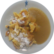 Hausgemachter Kaiserschmarrn mit Apfelmus (3,15,19,81)