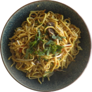 'Chow Mein' - Gebratene Nudeln mit buntem Gemüse dazu gezupftes Rindfleisch (2,18,81) mit süß-scharfer Asia-Sauce (9,49)