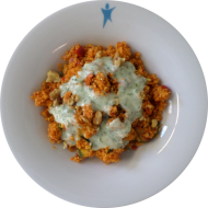 Bulgurpfanne mit verschiedenen Linsen, Zwiebeln und Minze (81) dazu Joghurt-Kräuter-Dip (19)