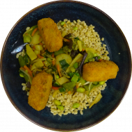 3 vegane Gemüsekroketten 'Gärtnerin Art' (21,81) und Wokgemüse mit Zuckerschoten, Paprika, Pilzen und Sprossen (2,18,81) dazu Jasmin-Duftreis