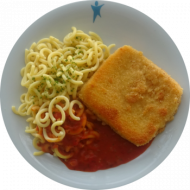 Hausgemachtes Käseschnitzel (15,19,81) mit Tomatensoße (81) dazu Gabelspaghetti (81)