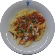 Kleine Portion: Penne 'al Arrabiata' mit Knoblauch und Chili (49,81) dazu geriebenen Hartkäse (15,19) oder Reiberei (1)