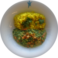 Kleine Portion: Kichererbsencurry mit Spinat, Möhren und Röstzwiebeln (18,81) dazu Zitronenbulgur (81)