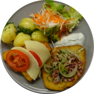 Schnitzelabend: Hähnchenschnitzel mit Tomate und Mozzarella überbacken (19,81) oder 'Winzerschnitzel' vom Schwein mit Speck-Zwiebelschmelze (2,3,15,81) an Bratensoße (81), dazu Schwenkkartoffeln und Salatgarnitur
