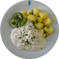 Pikanter Quark 'Liptauer Art' (9,19) dazu Petersilienkartoffeln und Gurkensalat