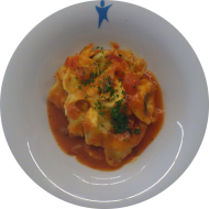 Kleine Portion: Gratinierte Tortelloni mit Mozzarella, Basilikum und frischen Tomaten (15,19,81)