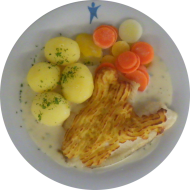 Tilapiafilet unter Kartoffel-Senf-Kruste an Kerbelsoße dazu bunte Karotten und Kräuterdrillinge (2,15,16,19,22,24,81)