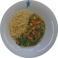 Kleine Portion: Kichererbsencurry mit Spinat, Möhren und Röstzwiebeln (18,81) dazu gebratener Chilireis 