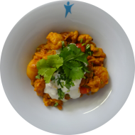 'Aloo Gobi'-pikante Kartoffel-Blumenkohl-Pfanne mit Sojajoghurt (3,18)