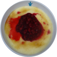 Grießbrei mit Sauerkirsch-Dip an Zucker und Zimt (19,81)