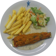 Hausgemachte Zucchini mit mediterranem Gemüse, Kräutern und Couscous gefüllt (81) an Kräutersoße (18,81) dazu Pommes frites und Salatgarnitur