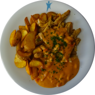 Hähnchengyros in Metaxasoße mit Zwiebel,Paprika und Knoblauch (19,49) dazu Currykartoffeln