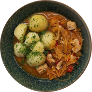Tofugulasch nach 'Szegediner Art' dazu Kräuterkartoffeln (18,24,81)