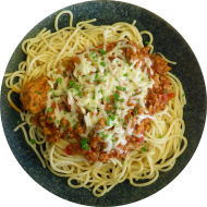 Pasta (81) mit Gemüsebolognese (21) dazu geriebener Hartkäse (15,19) oder vegane Reiberei (1)