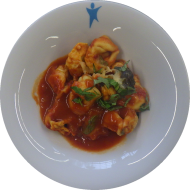 Kleine Portion: 'Tortelloni al Forno' in fruchtiger Tomatensoße, mit Mozzarella überbacken dazu frischer Basilikum (15,19,81)