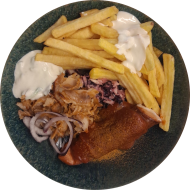 'Taxiteller' Currywurst in fruchtig-scharfer Soße, Dönerfleisch mit Zwiebel, Kraut, Zaziki und Pommes-Majo (2,3,8,9,15,19,49,81)