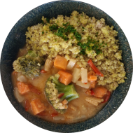 Süßkartoffel-Wok mit Maiskölbchen, Ananas, Paprika und Kokosmilch (3) dazu Kurkuma-Graupen (3,83)