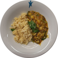 Kleine Portion: Aromatisches Linsen-Kartoffel-Dal mit frischer Minze, Chili on Top Koriander (2,3,18,81) dazu Zitronenbulgur (81)
