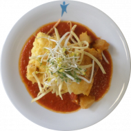 Italienische Kartoffel-Gemüse Frittata (15,19,47,49) mit Tomaten-Kräuter-Soße und kleiner Blattsalat