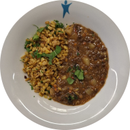 Kleine Portion: Indisches Dal - aromatisches Linsen-Kartoffel-Curry mit frischer Minze (2,3,18,81) dazu gebratener Zartweizen (81)