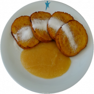 4 Quarkkeulchen ohne Rosinen an Apfelmus und Zucker (3,15,19,81)