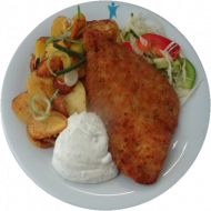 Gebackenes Schollenfilet mit Zitronenkeil (16,81,82), Kräuter-Creme-fraiche-Dip (19) dazu Bratkartoffeln und kleiner Gurkensalat mit Dill