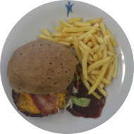 'Americans Best' Burger mit Bacon, Cheddar und BBQ-Sauce (1,2,3,11,19,21,22,24,48,81) dazu frittierte Kartoffelstäbchen