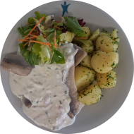 Matjesfilet mit Kräuter-Joghurt-Dip (1,2,4,9,15,16,19,81) und Petersilienkartoffeln 